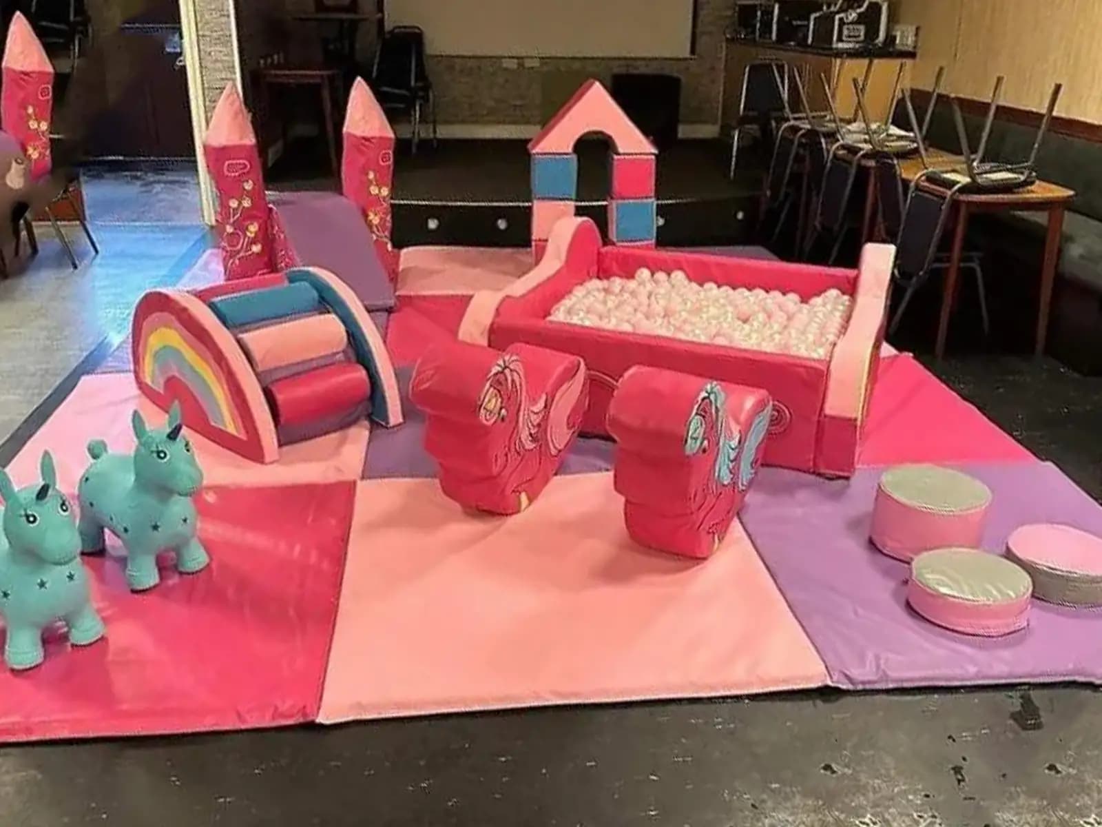 Unicorn / Princess Soft Play and Ball Pool Carriage