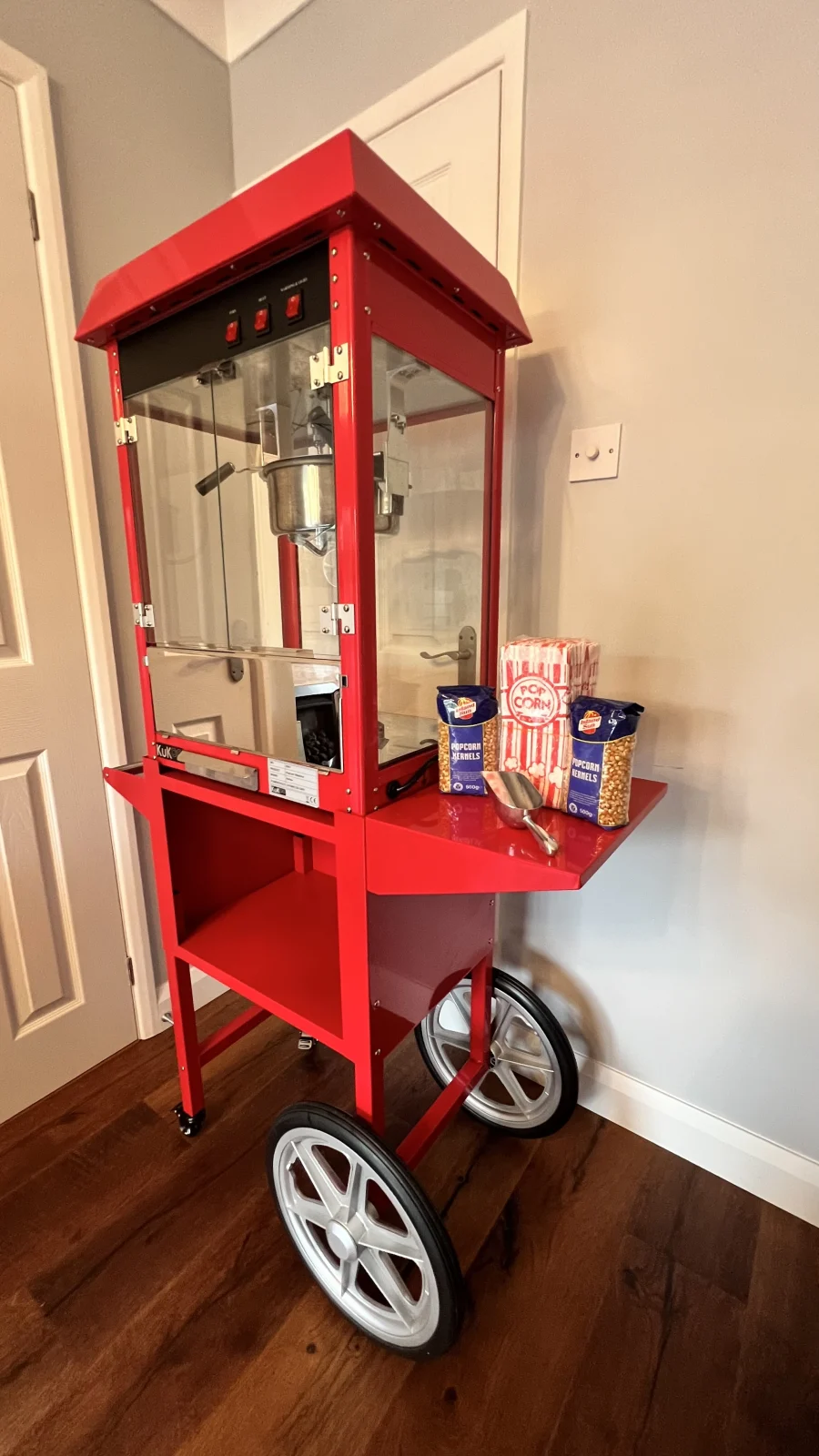 Popcorn Machine action shot 1